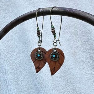 Boho dangle teardrop wooden feather earrings NWT